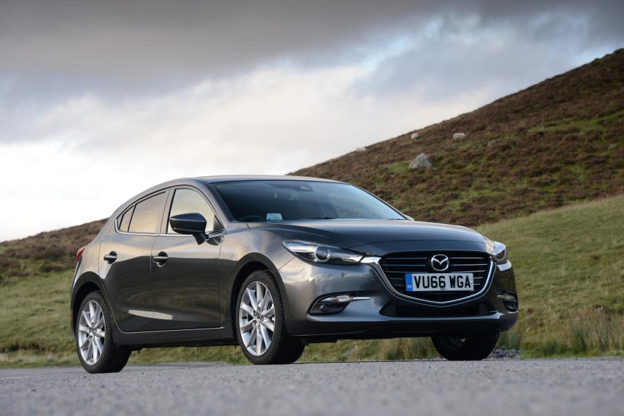  Mazda3 Hatchback 2016 года  (UK) (фото 3 из 22)